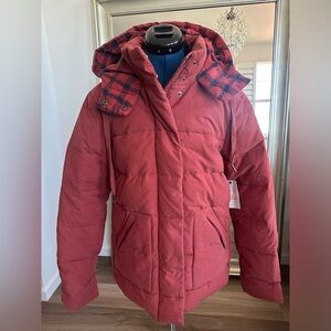 quiksilver puffer hood winter jacket women’s size M